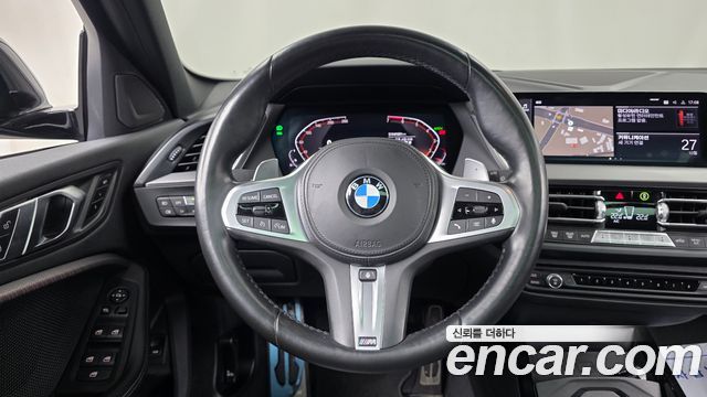 BMW 1-Series 2022 — photo 18