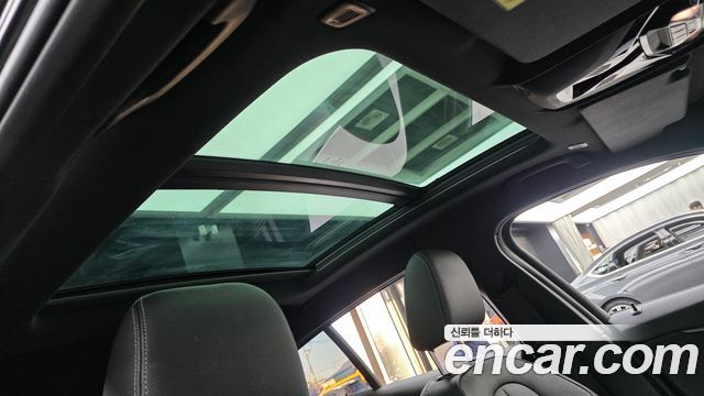 BMW 1-Series 2022 — photo 22