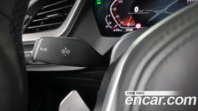 BMW 1-Series 2022 — photo 27
