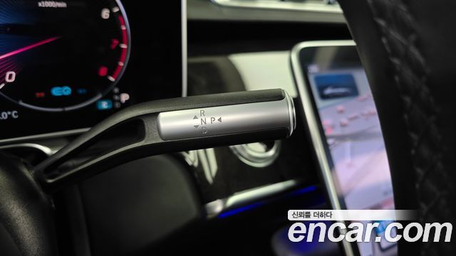 Mercedes-Benz S-Class 2021 — photo 12