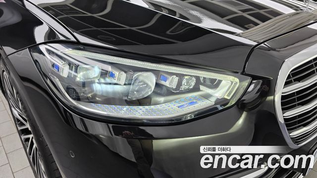 Mercedes-Benz S-Class 2021 — photo 8