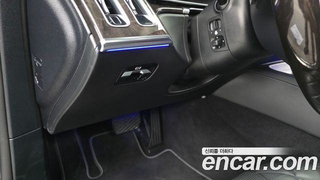 Mercedes-Benz S-Class 2021 — photo 27