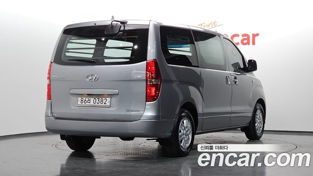 Hyundai Starex 2021 — photo 2