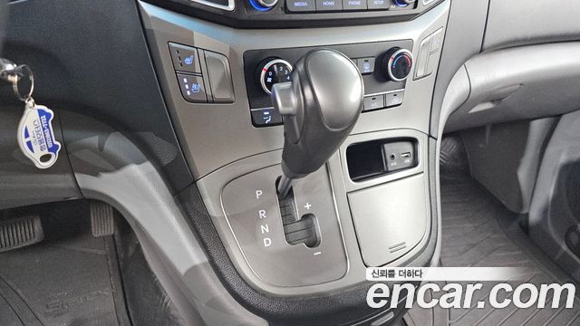 Hyundai Starex 2021 — photo 9