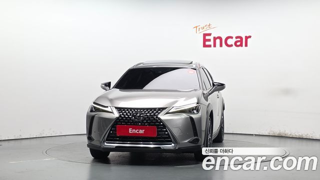Lexus UX 2023 — photo 3