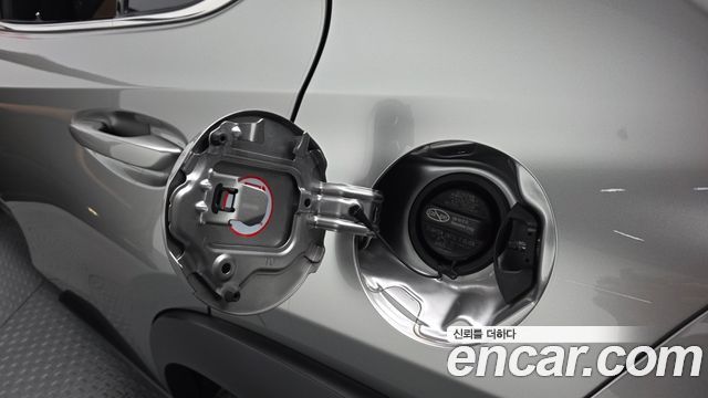 Lexus UX 2023 — photo 34