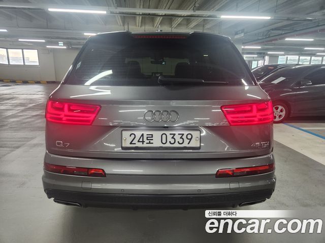 Audi Q7 2016 — photo 2