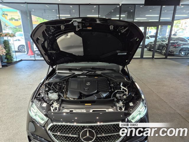 Mercedes-Benz E-Class 2026 — photo 6