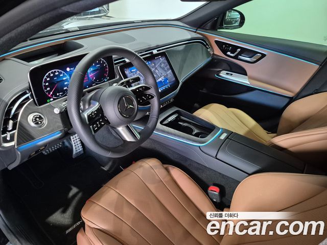 Mercedes-Benz E-Class 2026 — photo 8