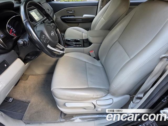 Kia Canival 2019 — photo 10