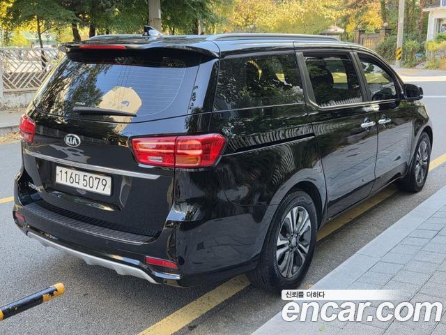 Kia Canival 2019 — photo 20