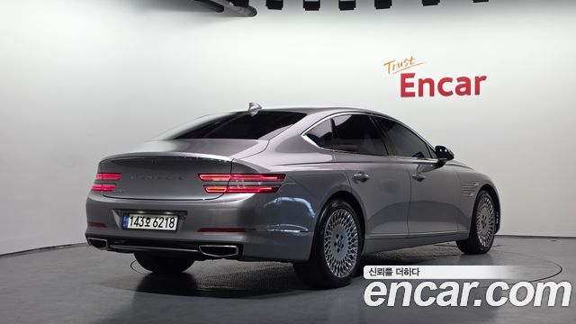 Genesis G80 2022 — photo 2
