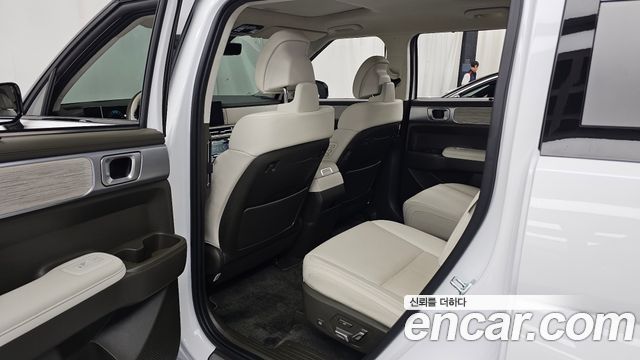 Hyundai Santafe 2024 — photo 18