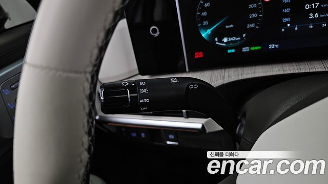 Hyundai Santafe 2024 — photo 39