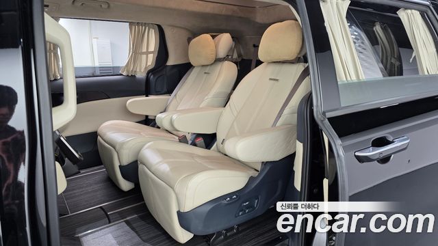 Kia Canival 2023 — photo 12