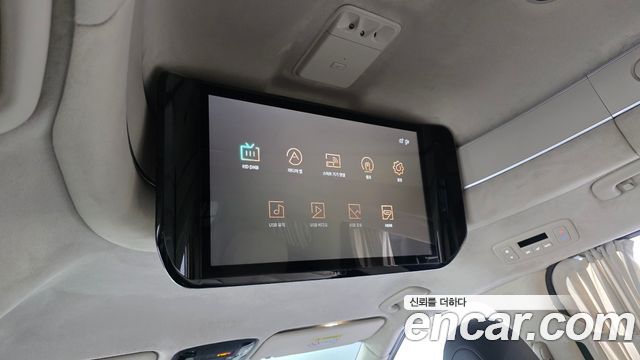 Kia Canival 2023 — photo 17