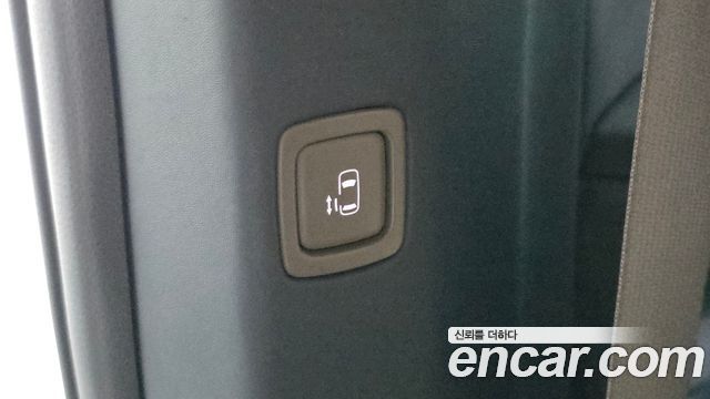 Kia Canival 2023 — photo 18