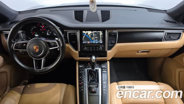 Porsche Macan 2018 — photo 10