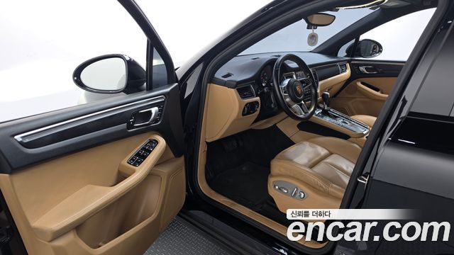 Porsche Macan 2018 — photo 13