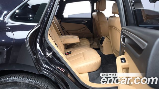 Porsche Macan 2018 — photo 17