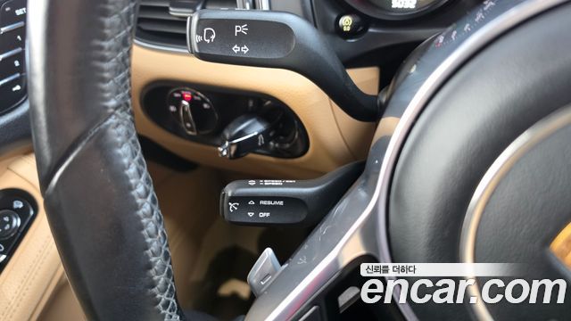 Porsche Macan 2018 — photo 21