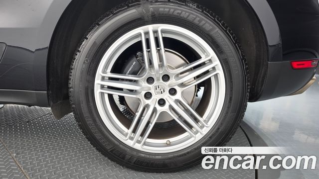 Porsche Macan 2018 — photo 7