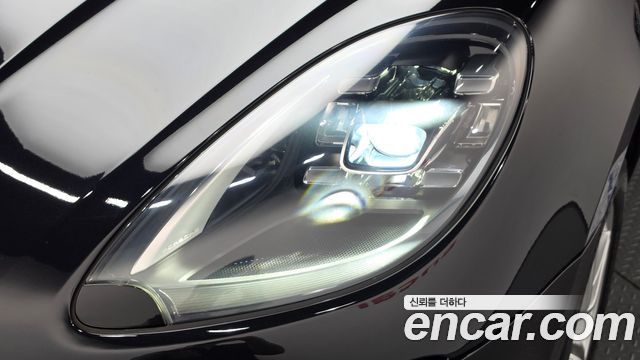 Porsche Macan 2018 — photo 8