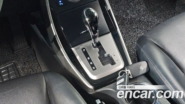 Hyundai AVANTE 2013 — photo 12