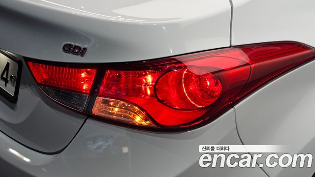 Hyundai AVANTE 2013 — photo 9