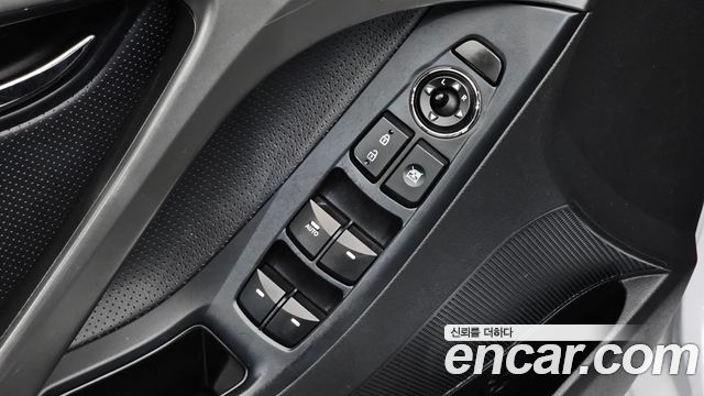 Hyundai AVANTE 2013 — photo 28