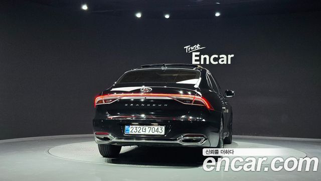 Hyundai Grandeur 2023 — photo 4