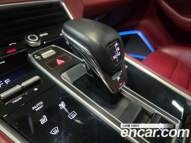 Porsche Panamera 2018 — photo 8