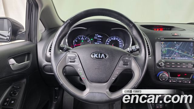 Kia K3 2015 — photo 18