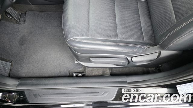 Kia K3 2015 — photo 29