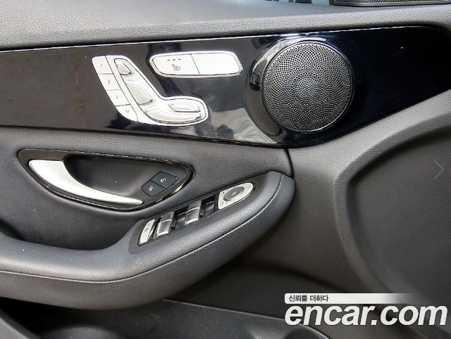 Mercedes-Benz C-Class 2016 — photo 12