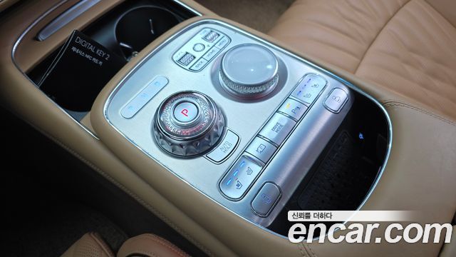 Genesis G90 2023 — photo 12