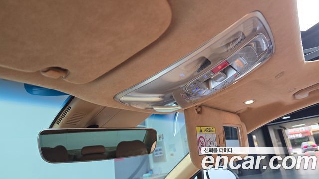 Genesis G90 2023 — photo 24