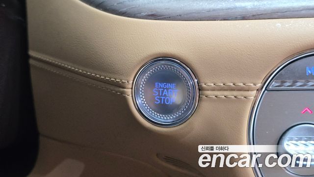 Genesis G90 2023 — photo 26