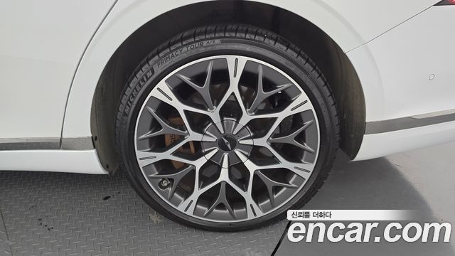 Genesis G90 2023 — photo 7