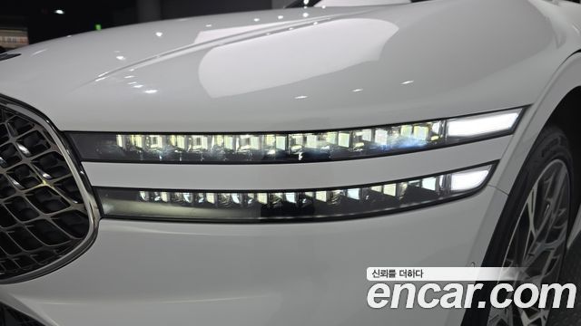 Genesis G90 2023 — photo 8