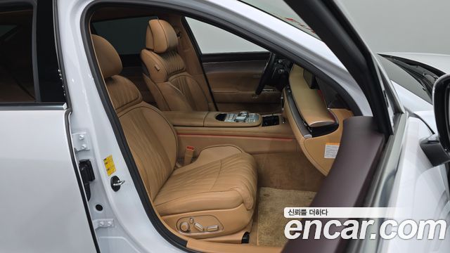 Genesis G90 2023 — photo 16