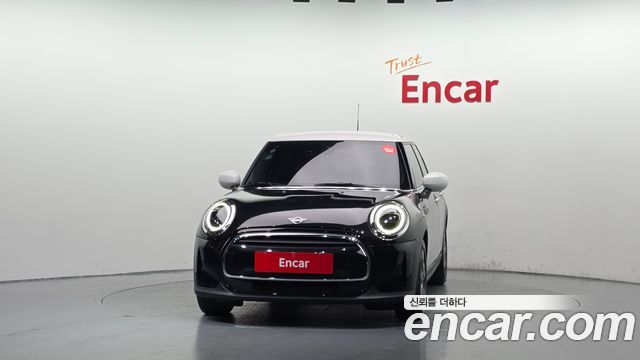 Mini Cooper 2023 — photo 3