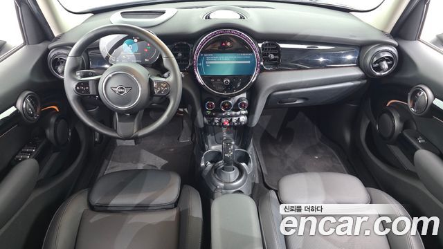 Mini Cooper 2023 — photo 10