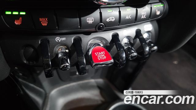 Mini Cooper 2023 — photo 27
