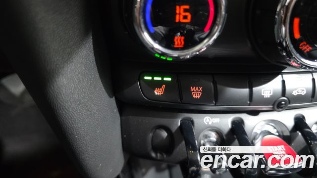 Mini Cooper 2023 — photo 28