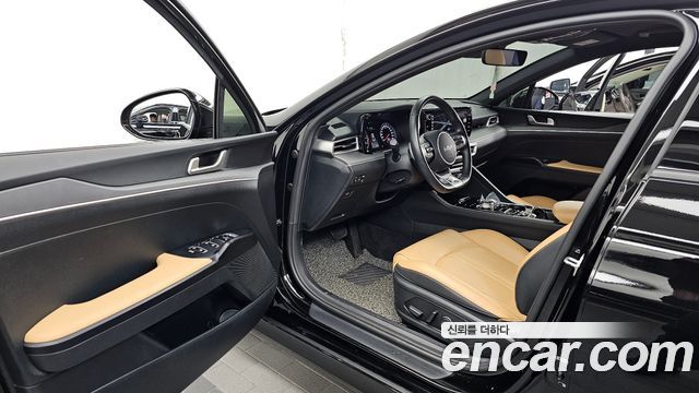 Kia K5 2023 — photo 10