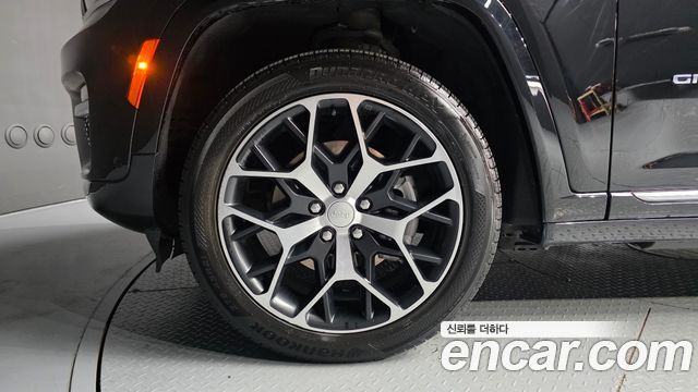 Jeep Cherokee 2023 — photo 5
