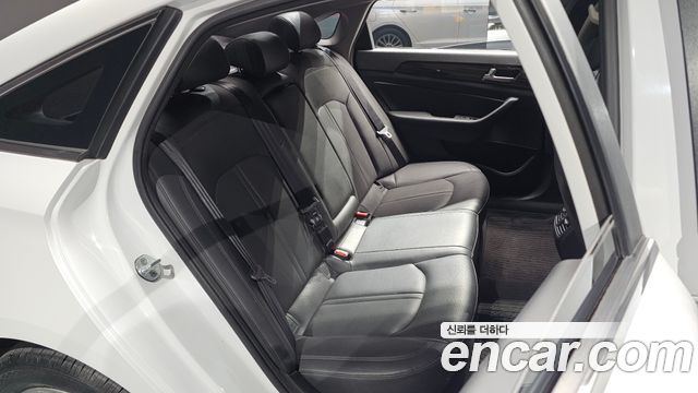 Hyundai Sonata 2015 — photo 17