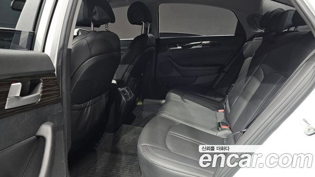 Hyundai Sonata 2015 — photo 18