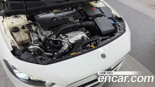 Mercedes-Benz A-Class 2019 — photo 6